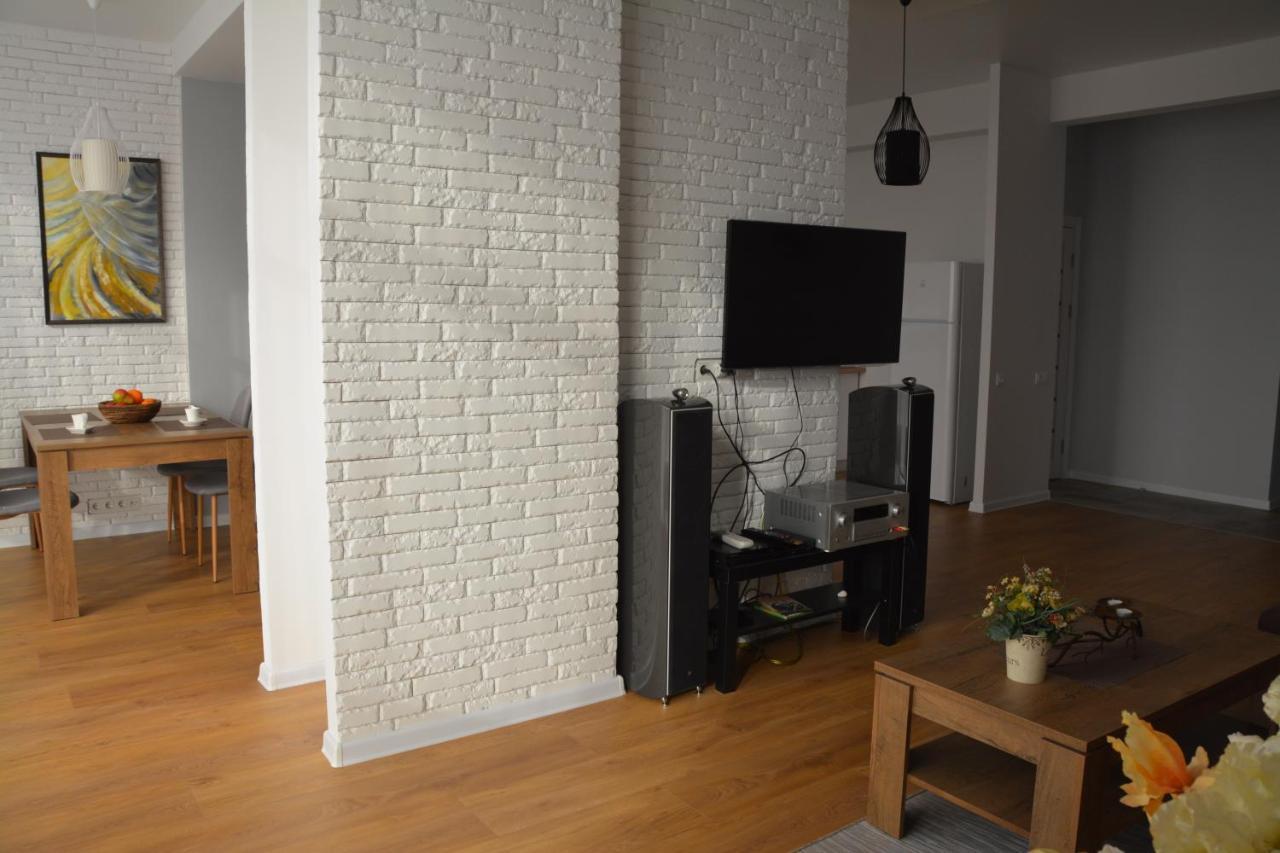 Sky Apartment Odesa Exterior photo
